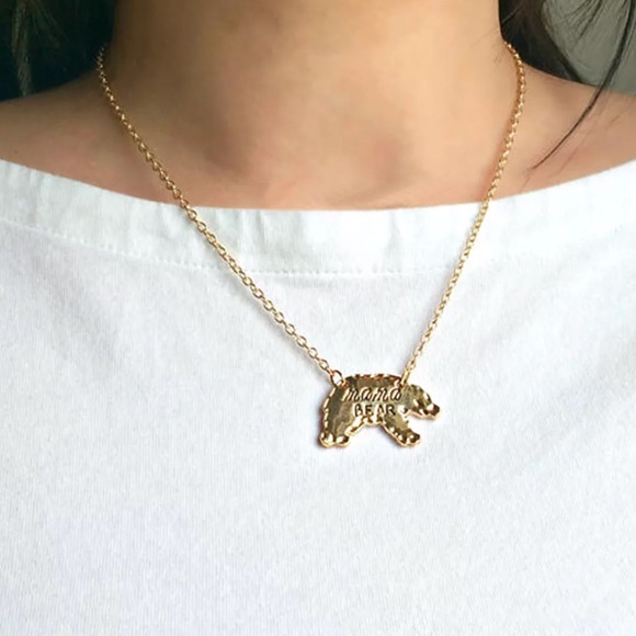 Mama Bear 🐻 engraved necklace - Picture 6 of 8